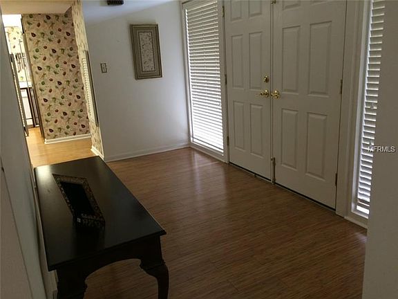5th image of 15 Canterbury Dr