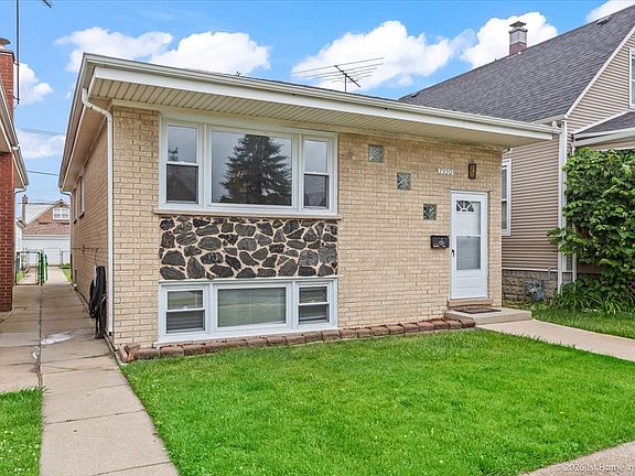 3rd image of 7320 W 58th St