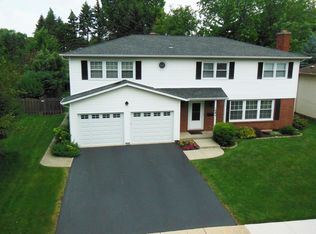 108 W Hintz Rd, Arlington Heights, IL 60004