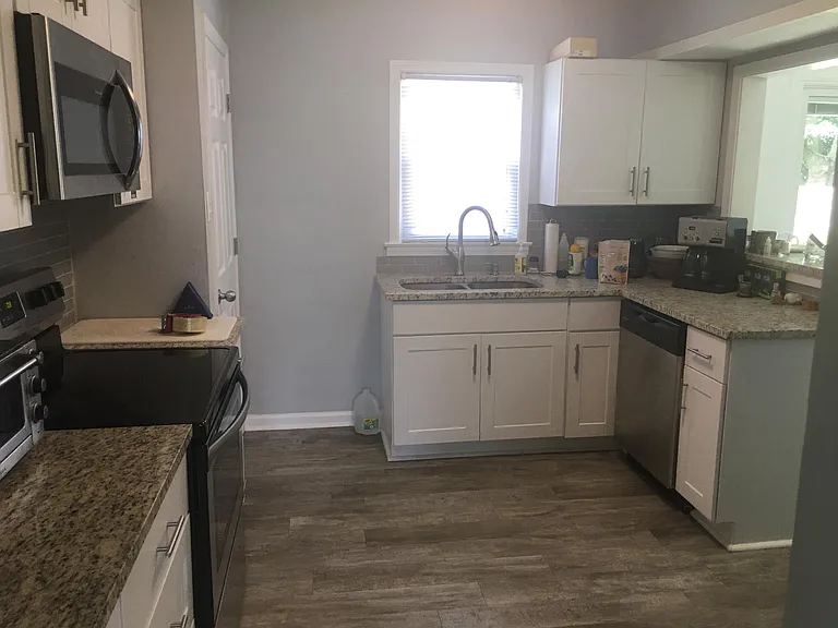 903 Payton Ave — Photo 11