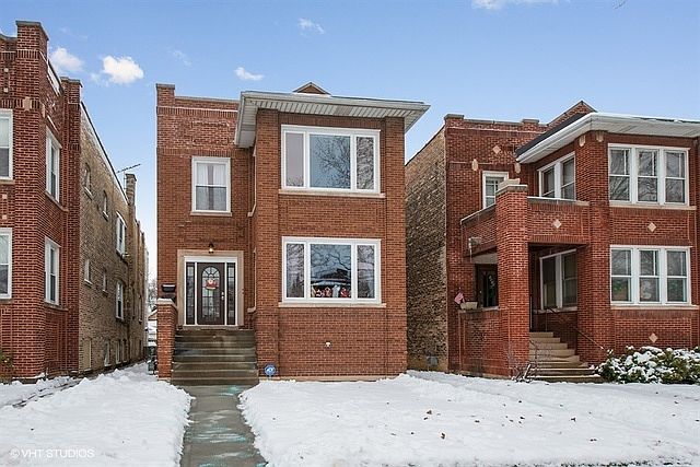 1st image of 5018 W Sunnyside Ave #2