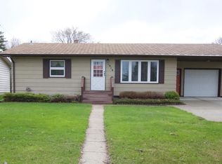 1618 4th Ave NE, Jamestown, ND 58401