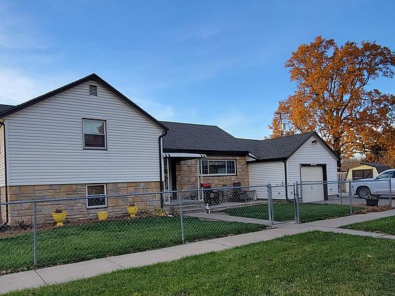 2nd image of 520 S 32nd St