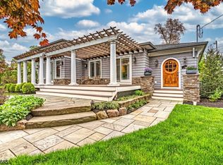 44 N Shore Rd, Denville, NJ 07834