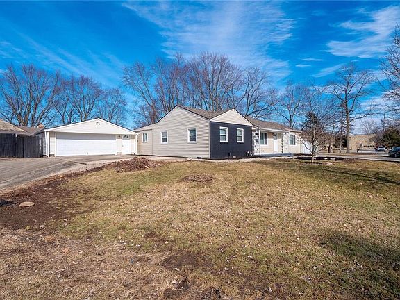 3rd image of 650 Arthur Dr