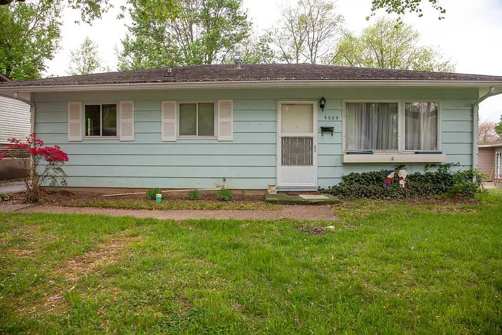 4524 Meadowridge Rd photo 1