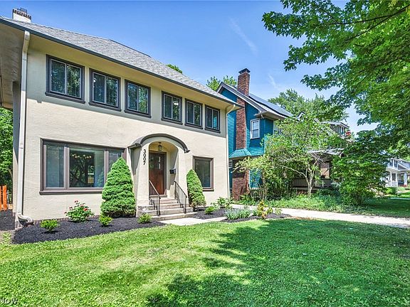 3rd image of 3007 Edgehill Rd