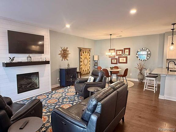 2nd image of 606 Boardwalk Ln