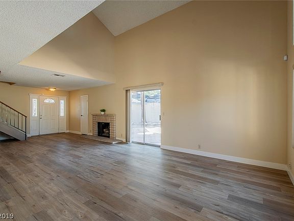 2nd image of 3836 N Marshall Cir