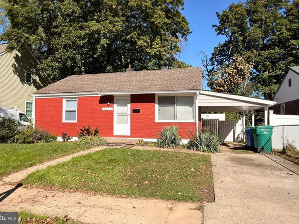 2213 Liberator St, Levittown, PA 19057