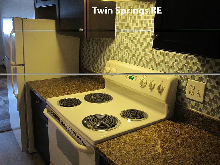 252 Spring St #7 — Photo 5