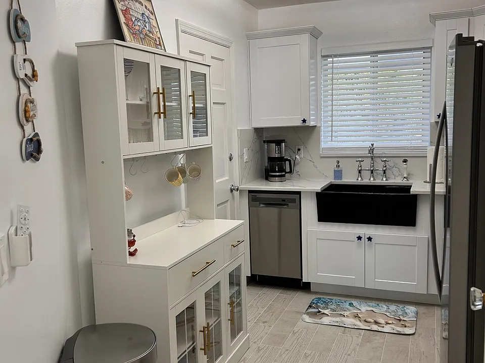 10 Garden St #205