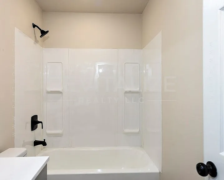 1704 McGill Ave — Photo 18