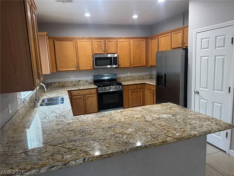 9505 Perennial View Ave — Photo 6
