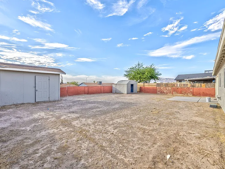 3757 Longfellow St — Photo 14