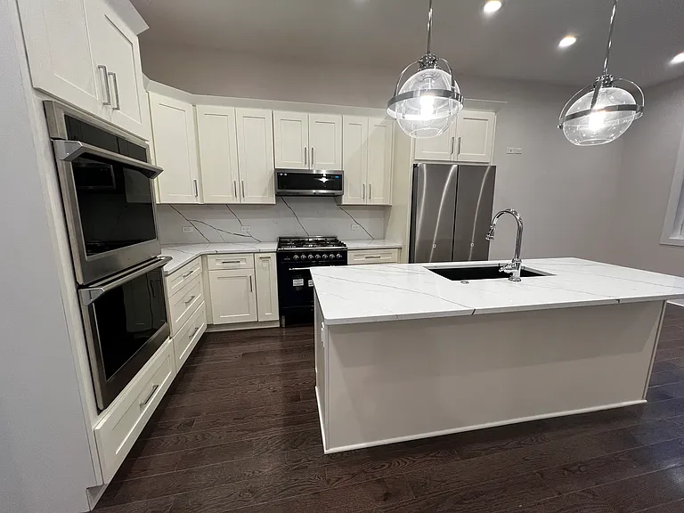 4819 Main St #204 — Photo 6