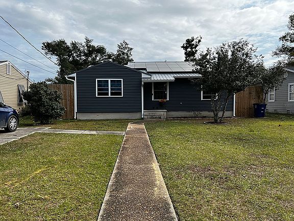 5th image of 242 Wilson Ave