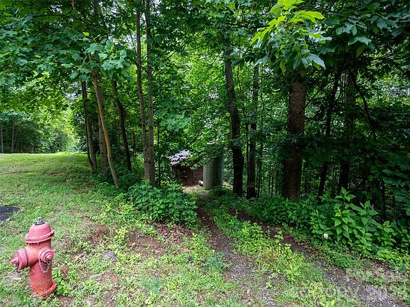 4th image of 236 Nottingham Dr