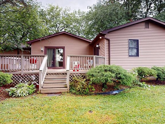 4th image of 66 Hillcrest Dr