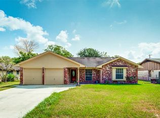 171 Loch Lomond Dr, League City, TX 77573