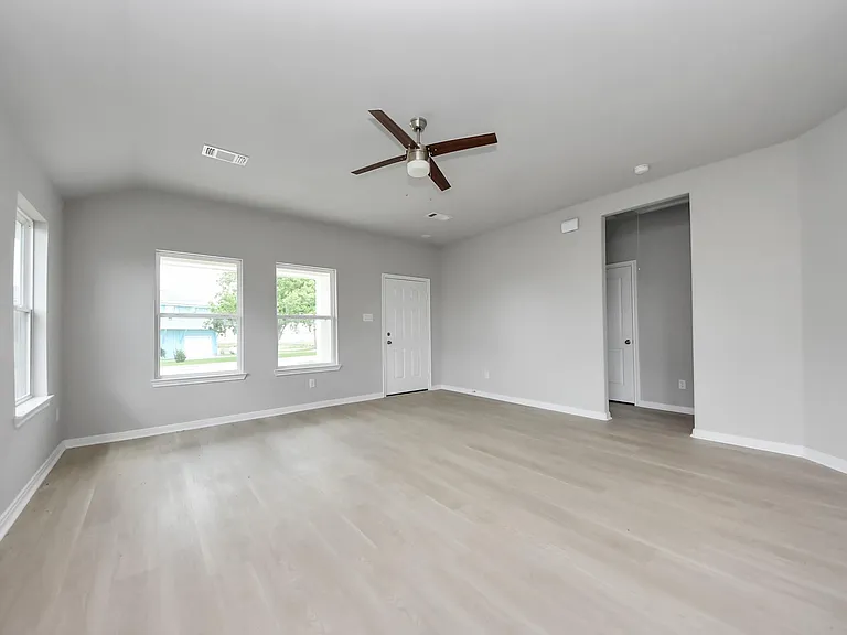 1105 W Bayshore Dr — Photo 9