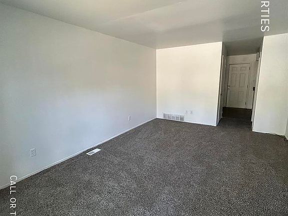 2nd image of 516 Villa Dr
