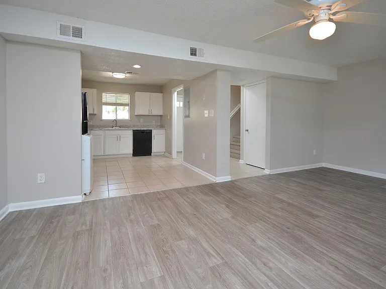 Pine Ridge Apartments — Photo 62