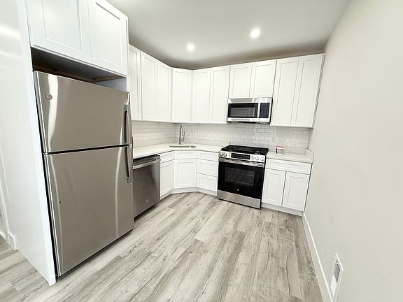 2nd image of 10 Cawfield St #11