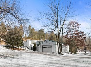 499 Woodland Dr, Leesport, PA 19533