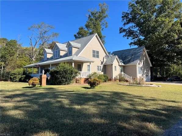 32497 Green Oaks Ln, Franklin, VA 23851