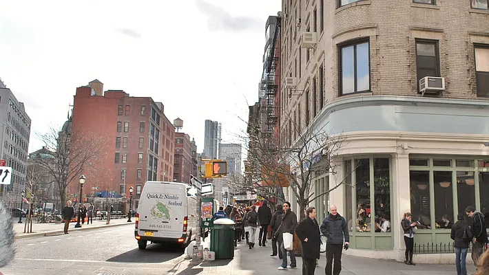 Rented by Park Property Advisors | media 14