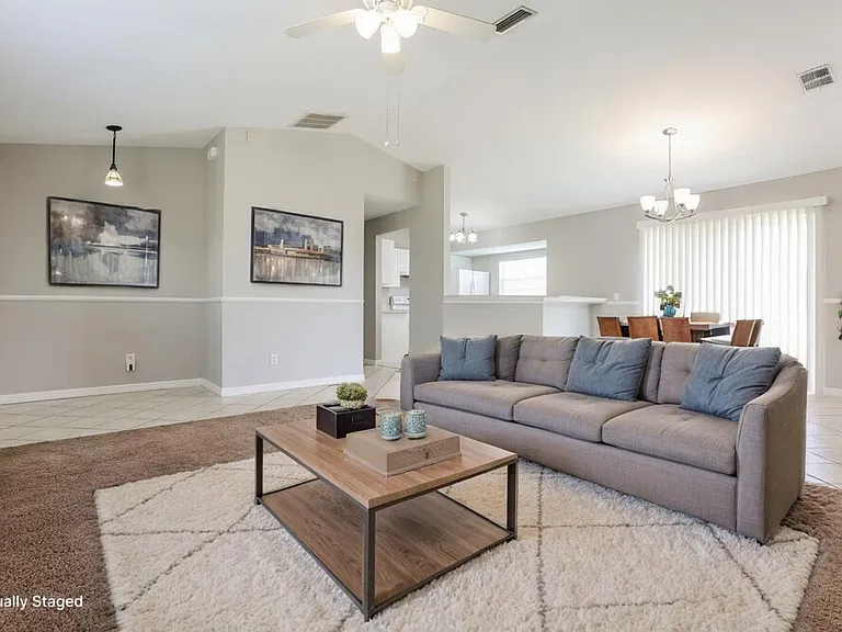 2525 Mather Ln — Photo 3