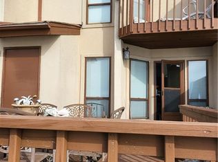 37 Waters Edge Cir, Hampton, VA 23669