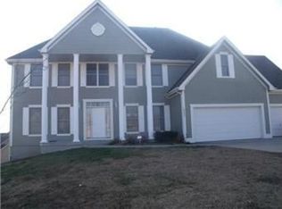 14055 NW 61st Ct, Parkville, MO 64152