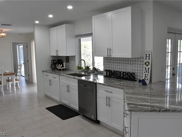4135 Coronado Pkwy — Photo 6