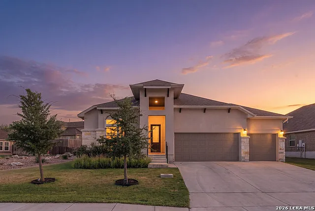 4 bed, 2.5 bath, 2392 sqft, $2,800 — Photo 1