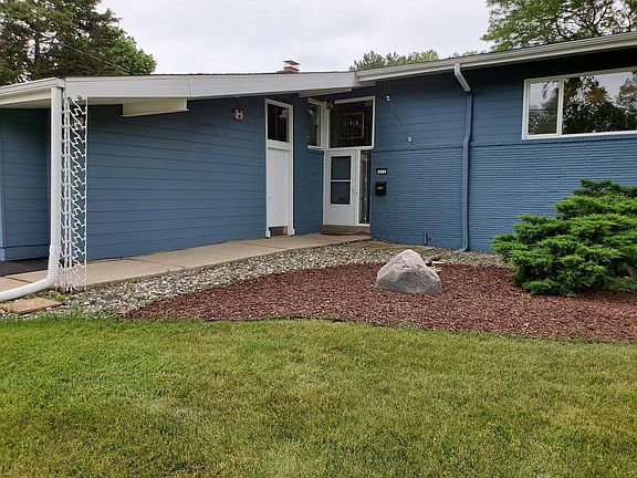 2nd image of 413 Riverview Dr