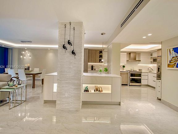 2nd image of 900 Bay Dr APT 822