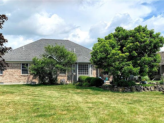 4th image of 3221 Sioux Dr