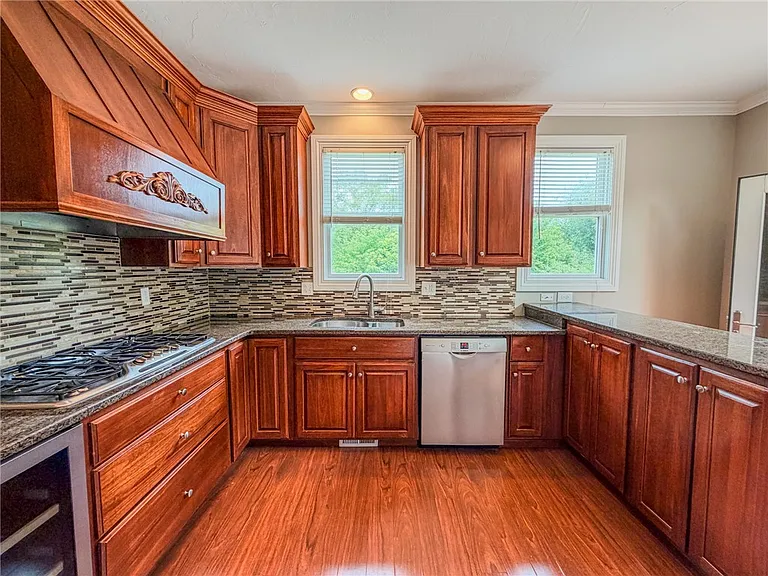 4349 Glen Eden Rd — Photo 17