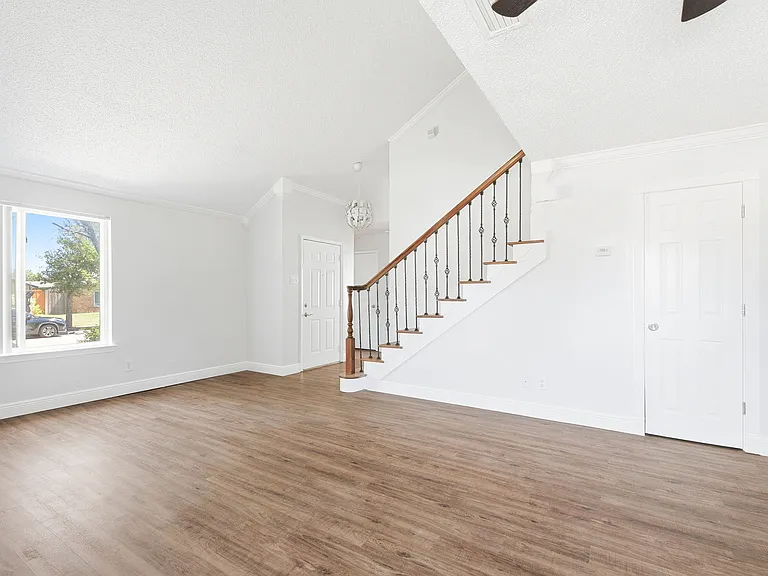 2930 Lancer Ln — Photo 5