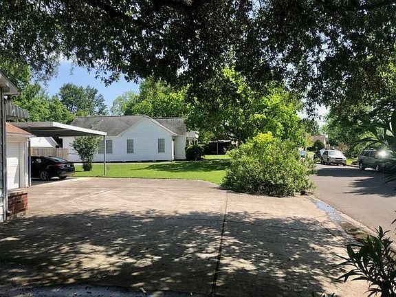 5th image of 910 N Ashbel St #910