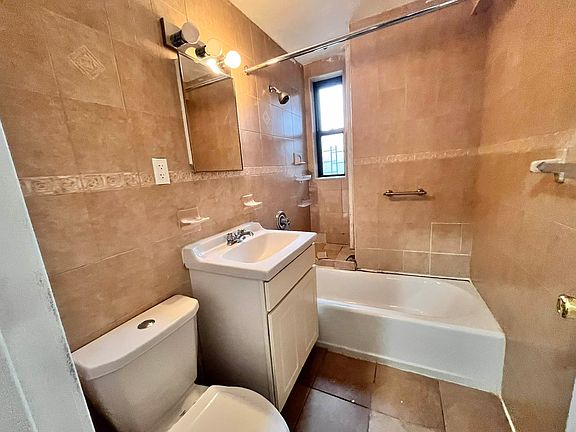 5th image of 20-31 19th St #2D