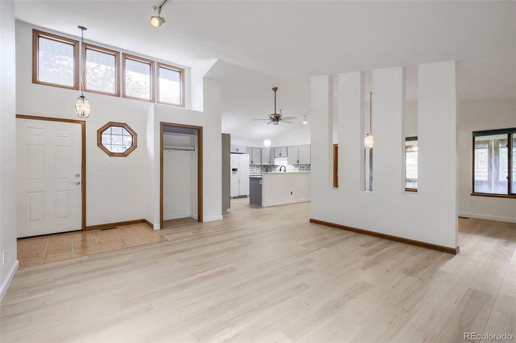 2408 Eastridge Court