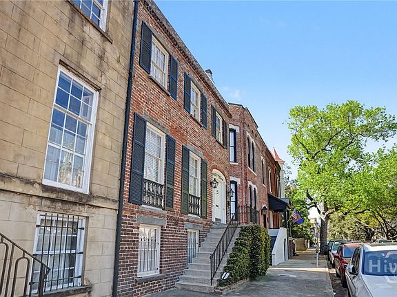 4th image of 221 E Charlton Street
