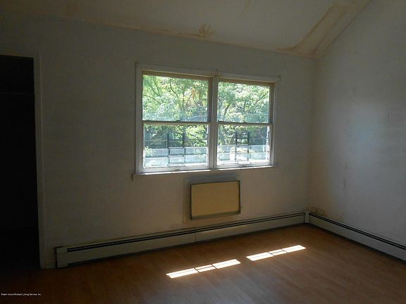 3rd image of 202 Ward Ave