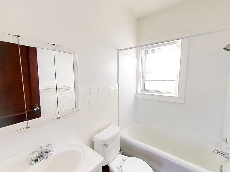 1625 East Ave — Photo 75