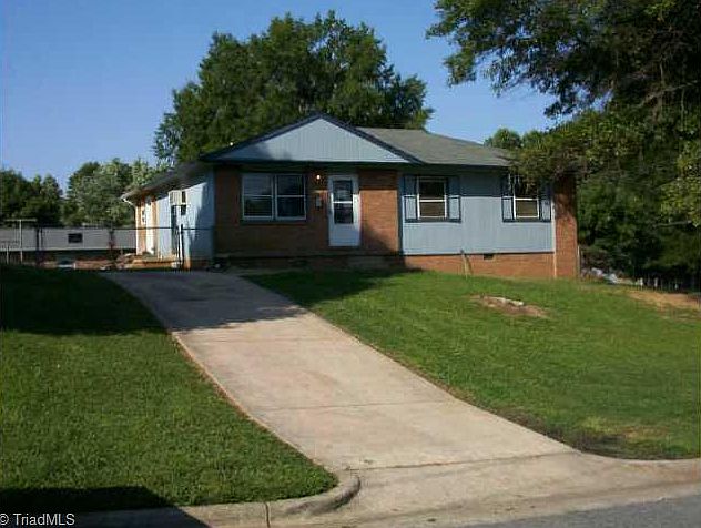 2nd image of 5236 Larkspur Dr