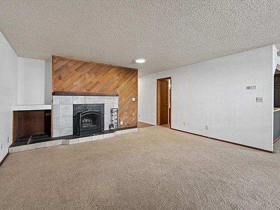 2nd image of 1601 Marika Rd