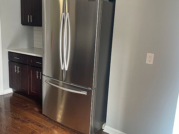 2nd image of 270 New York Ave Floor 2